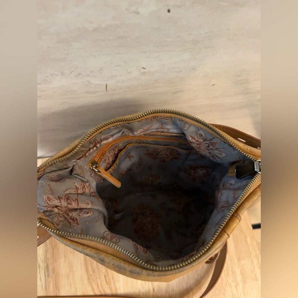 Hobo Drifter, a leather crossbody bag vintage-style smooth leather - Picture 12 of 16